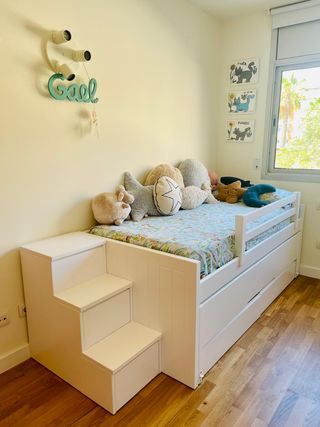 Estructura cama + 2 cajones + escalera + 1 colchon