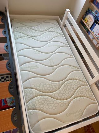 Estructura cama + 2 cajones + escalera + 1 colchon