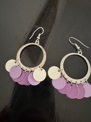 Orecchini Zara cerchio con pendenti viola