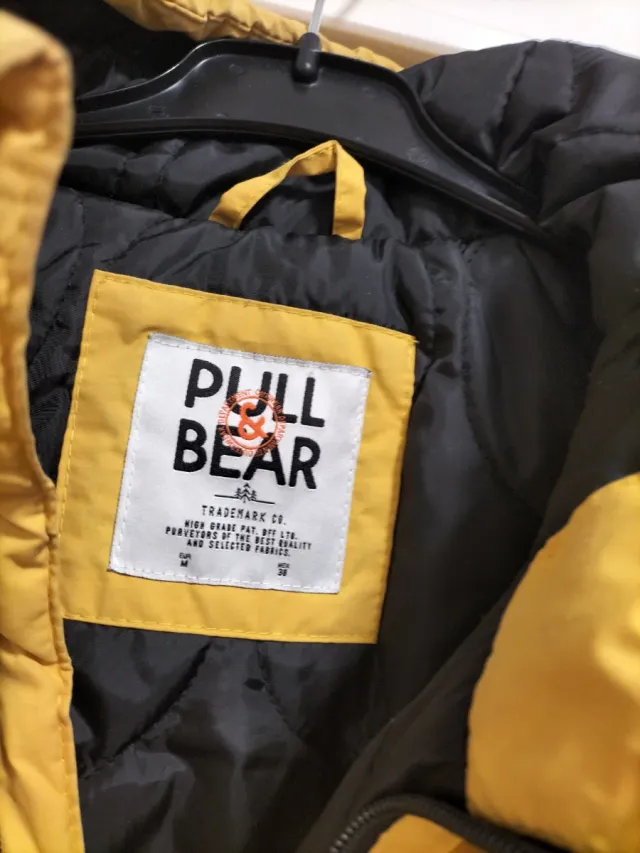Chaqueta Pull&Bear amarilla talla M