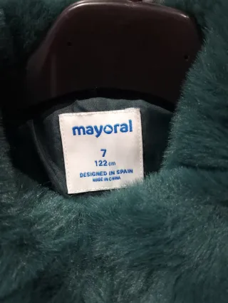 Abrigo niña Mayoral verde talla 7, 122cms