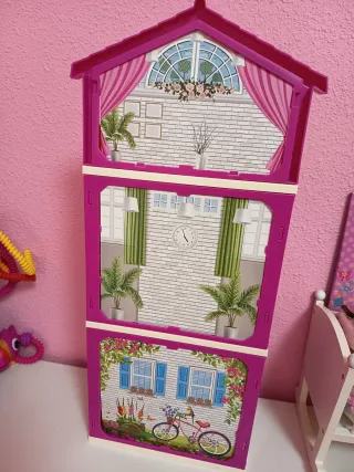 Casita de muñecas de 3 plantas