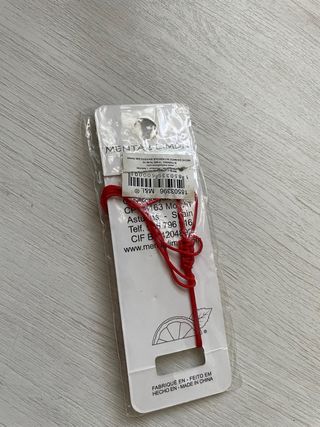 Pulsera hilo rojo mariposa