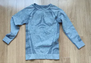 Ropa térmica gris manga larga