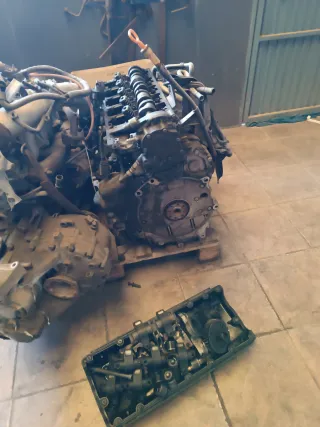 Motor VW T5 2.5 TDI AXD Despiece o como casco
