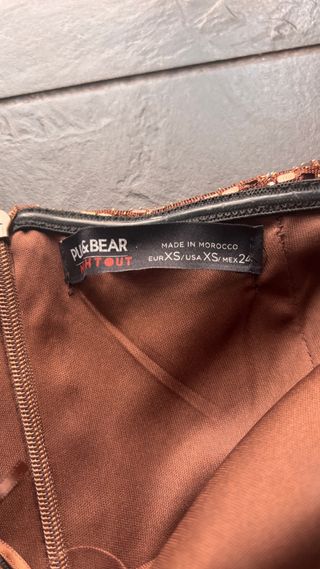 Vestido Pull&Bear marrón lentejuelas
