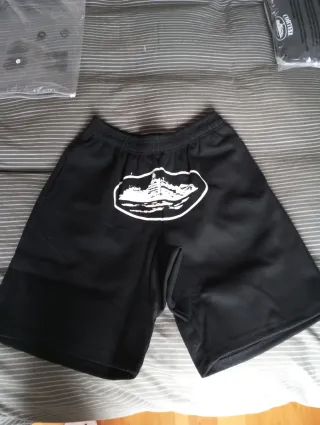 Pantalón corto Corteiz negro imitación