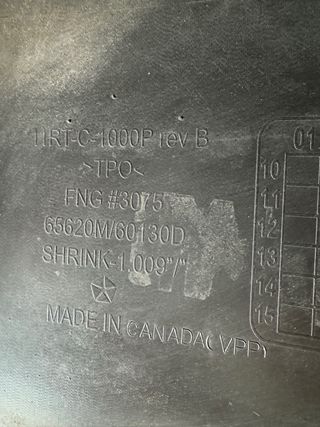 Defensa Chrysler Voyager 2014