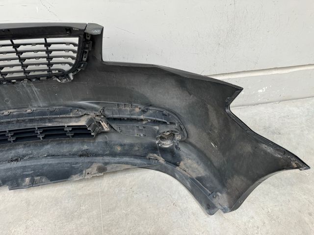 Defensa Chrysler Voyager 2014