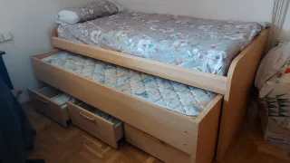 Literas de madera con cajones