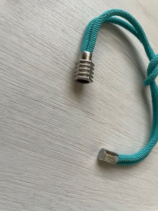 Pulsera nudo ajustable