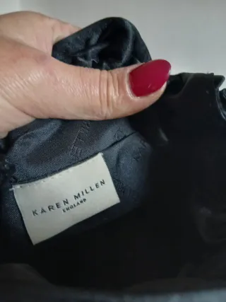 Borsetta vintage nera con dettagli oro