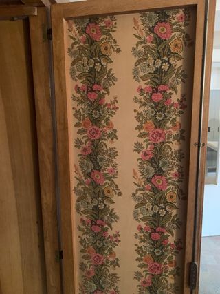 Armario ropero antiguo de madera