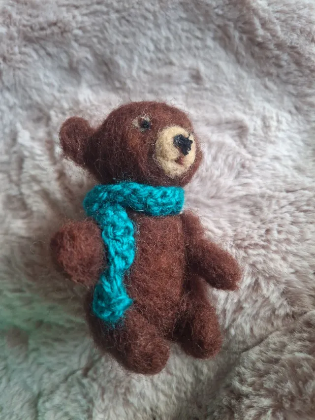 Peluche Oso Fieltro con Bufanda