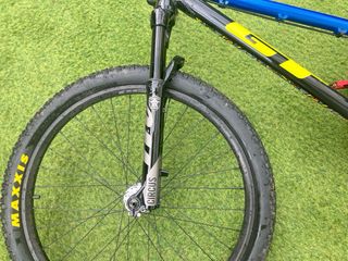 Bici Dirt GT La Bomba Pro