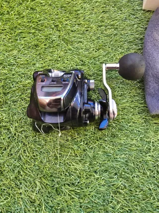 Carrete Eléctrico daiwa Leobritz 200J-L
