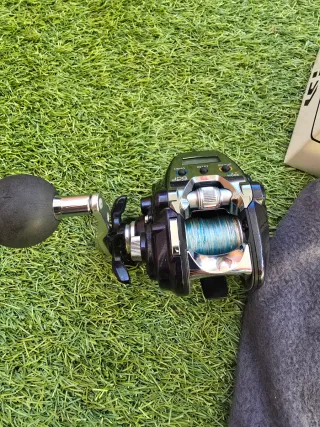 Carrete Eléctrico daiwa Leobritz 200J-L