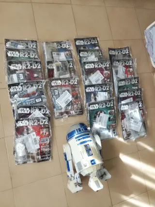 DEAGOSTINI R2-D2 STAR WARS ROBOT
