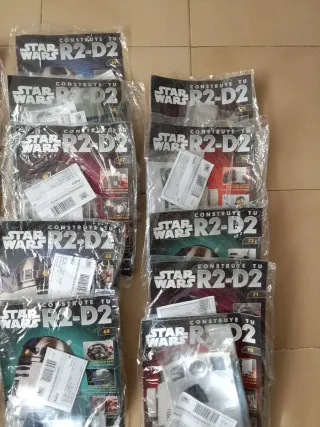 DEAGOSTINI R2-D2 STAR WARS ROBOT