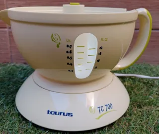 Exprimidor Taurus TC 700