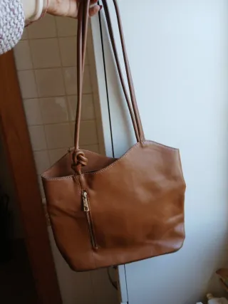 Borsa in pelle marrone a spalla e zaino