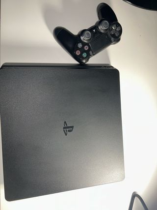PS4 Slim + 1 Mando Negro
