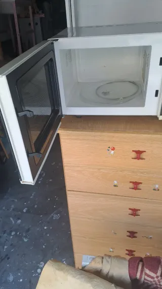 Microondas MDA blanco