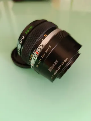 Objetivo Olympus OM 50mm 1:1.8 y adaptador M43