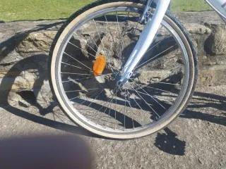 Bicicleta B'TWIN blanca