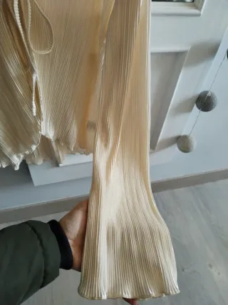 Blusa beige plisada talla única