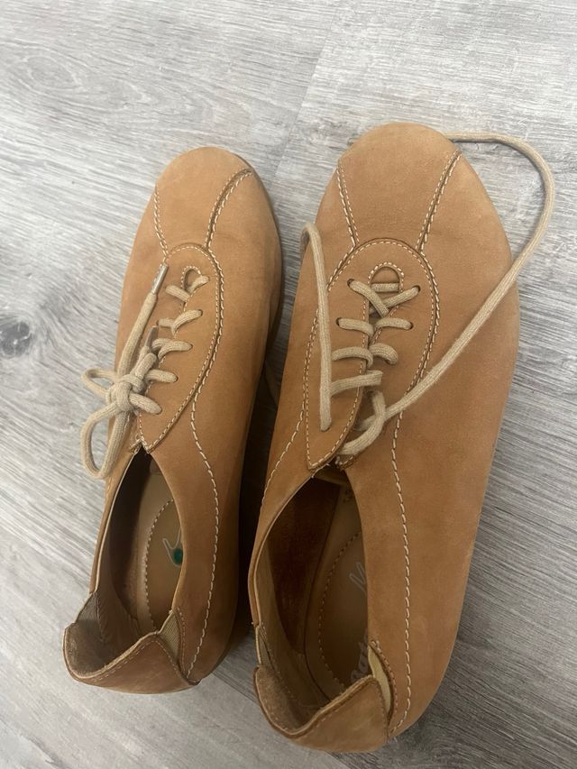 Zapatos marrones Bata