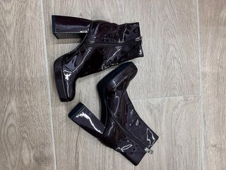 Botines de tacón charol