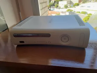 Consola Xbox 360 Blanca con Mandos