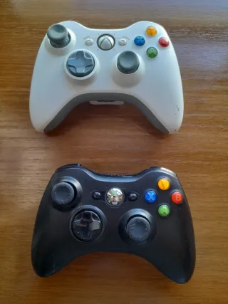 Consola Xbox 360 Blanca con Mandos