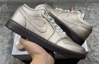 Jordan 1 Low Plata Negra