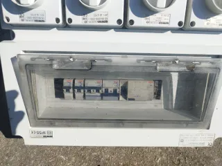 Cuadro Eléctrico con Tomas