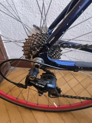 Bicicleta de carretera Giant, mecánica nueva