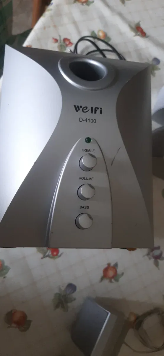 Altavoces 2.1 Plata y Negro