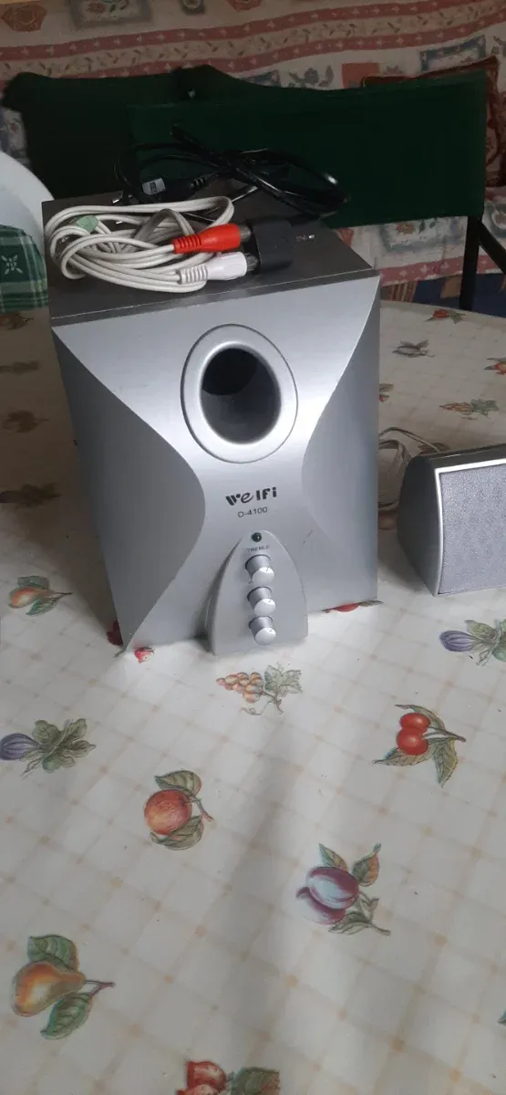 Altavoces 2.1 Plata y Negro