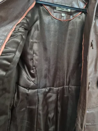 Abrigo de piel color marrón