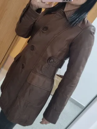 Abrigo de piel color marrón