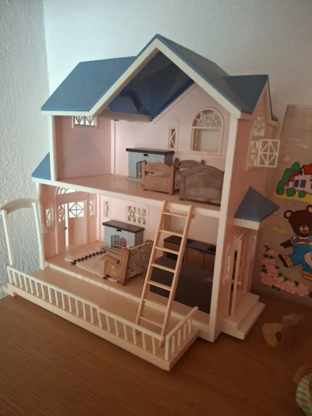 Casa de muñecas Aldea Arce