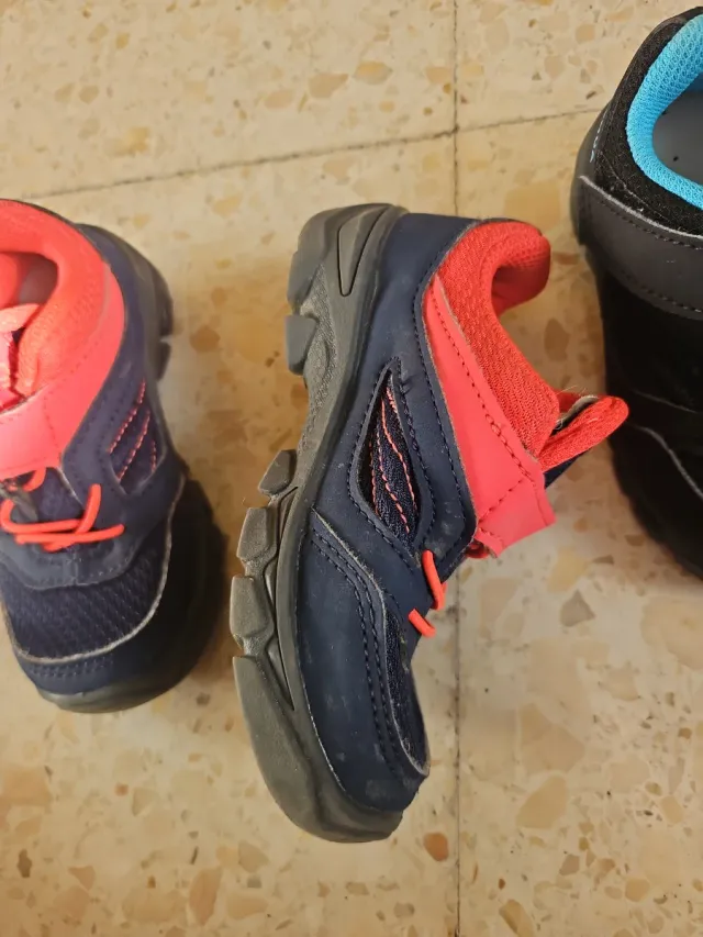 Zapatillas deportivas niños Decathlon 24 y otra 25