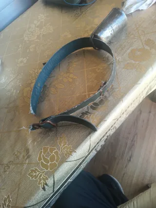 Cencerro artesanal antiguo MM badajo original