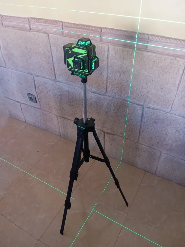 Nivel Láser 4D con batería recargable usb