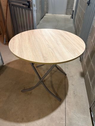 Tavolo rotondo pieghevole in legno