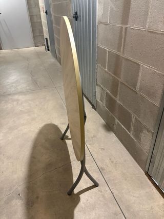 Tavolo rotondo pieghevole in legno