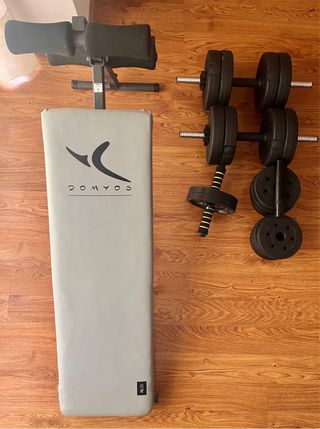 Attrezzatura per addominali, manubri e rullo