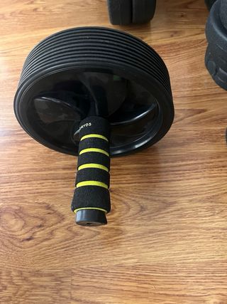 Attrezzatura per addominali, manubri e rullo