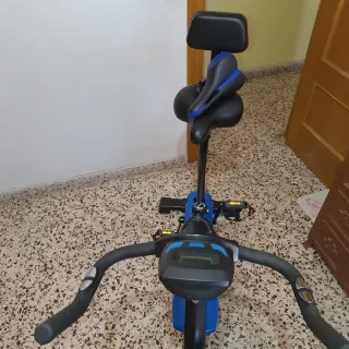 Bicicleta Estática con Pantalla Digital